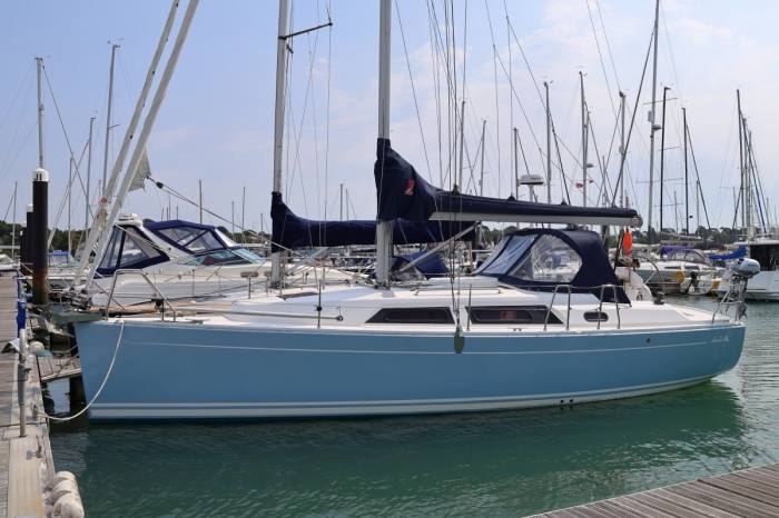 2010 Hanse 325