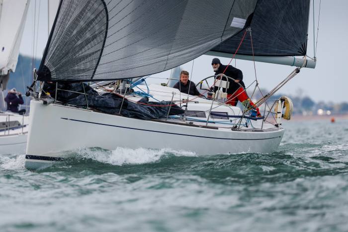 2005 Grand Soleil 37